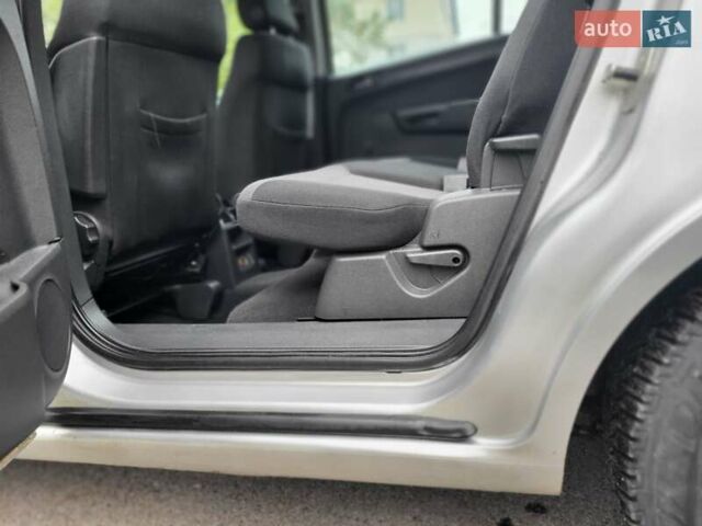 Сірий Опель Зафіра, об'ємом двигуна 1.8 л та пробігом 194 тис. км за 5300 $, фото 41 на Automoto.ua
