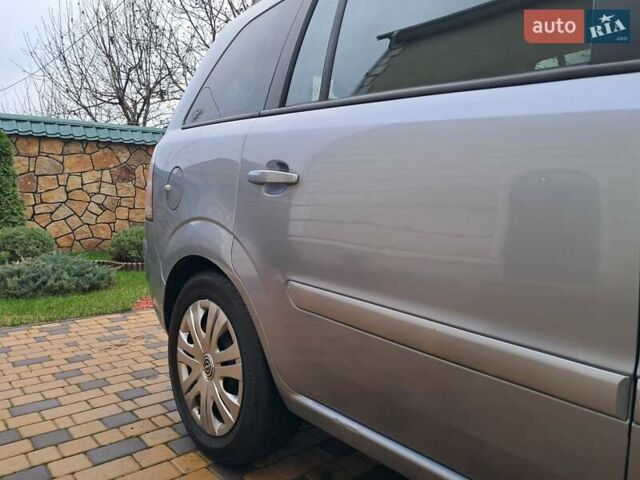 Серый Опель Зафира, объемом двигателя 1.9 л и пробегом 278 тыс. км за 4500 $, фото 66 на Automoto.ua