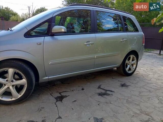 Серый Опель Зафира, объемом двигателя 1.6 л и пробегом 240 тыс. км за 5300 $, фото 22 на Automoto.ua