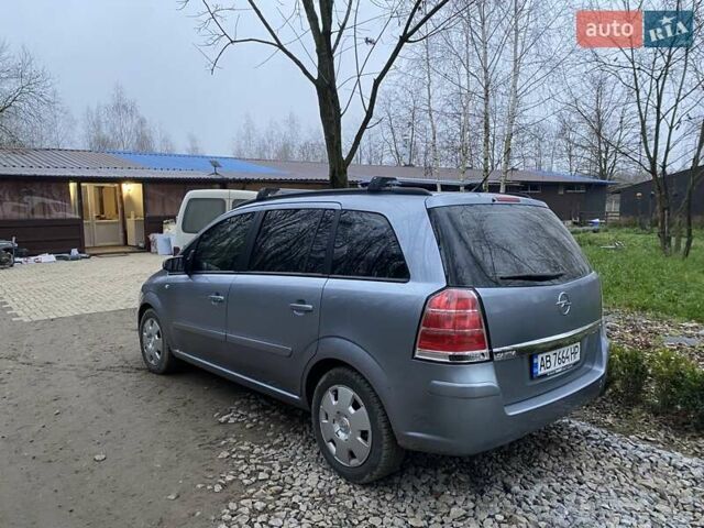 Серый Опель Зафира, объемом двигателя 1.8 л и пробегом 395 тыс. км за 5300 $, фото 4 на Automoto.ua