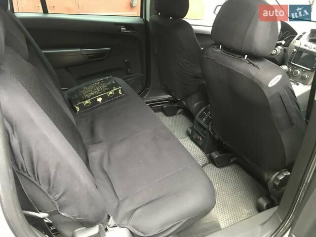 Сірий Опель Зафіра, об'ємом двигуна 1.8 л та пробігом 300 тис. км за 5500 $, фото 5 на Automoto.ua