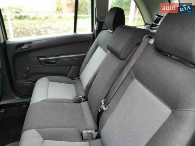 Сірий Опель Зафіра, об'ємом двигуна 1.8 л та пробігом 192 тис. км за 5700 $, фото 57 на Automoto.ua