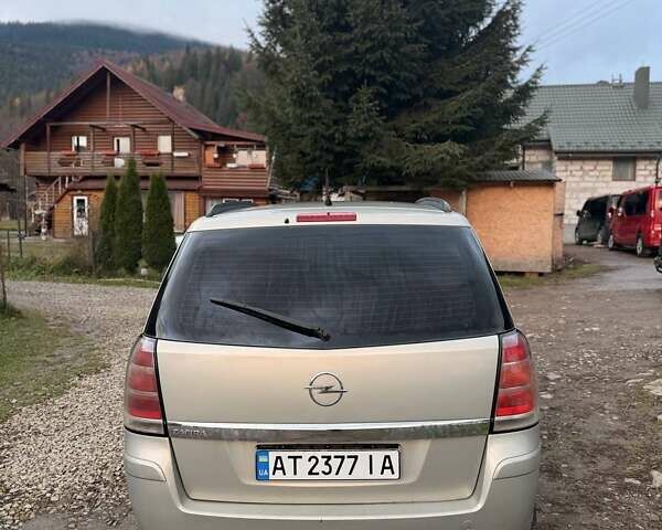 Серый Опель Зафира, объемом двигателя 1.91 л и пробегом 225 тыс. км за 4400 $, фото 2 на Automoto.ua