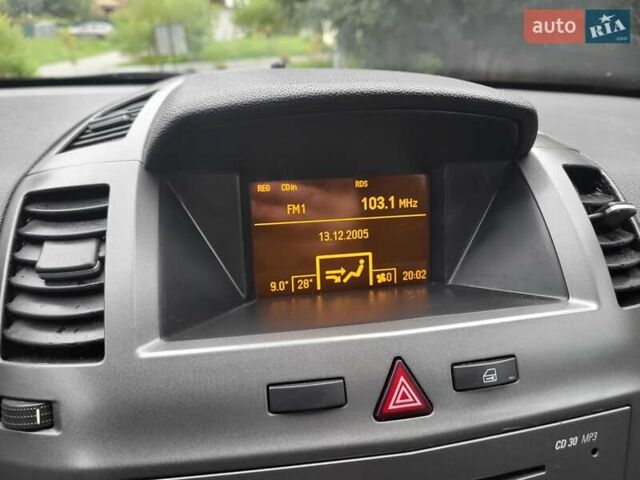 Сірий Опель Зафіра, об'ємом двигуна 1.8 л та пробігом 192 тис. км за 5700 $, фото 30 на Automoto.ua