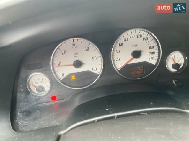 Серый Опель Зафира, объемом двигателя 2.2 л и пробегом 265 тыс. км за 5250 $, фото 34 на Automoto.ua