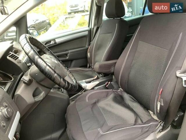 Серый Опель Зафира, объемом двигателя 1.8 л и пробегом 330 тыс. км за 5940 $, фото 23 на Automoto.ua