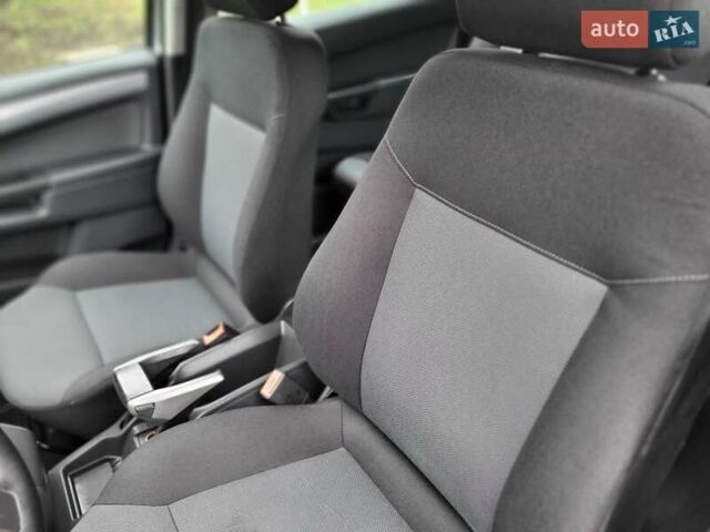 Сірий Опель Зафіра, об'ємом двигуна 1.8 л та пробігом 192 тис. км за 5700 $, фото 61 на Automoto.ua