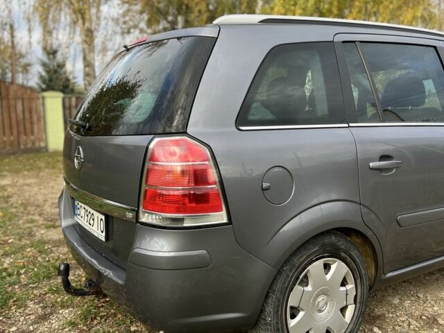 Серый Опель Зафира, объемом двигателя 1.8 л и пробегом 280 тыс. км за 3900 $, фото 4 на Automoto.ua