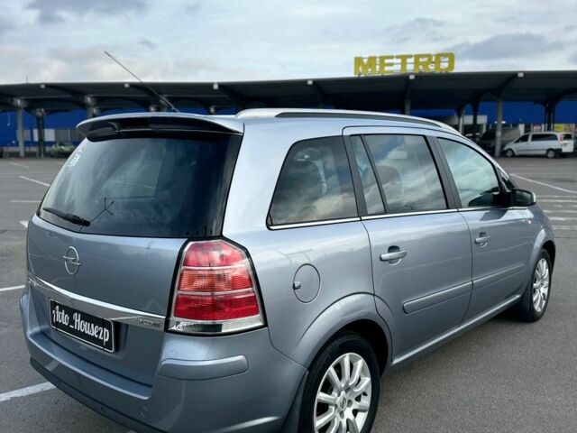 Сірий Опель Зафіра, об'ємом двигуна 0 л та пробігом 259 тис. км за 5700 $, фото 3 на Automoto.ua