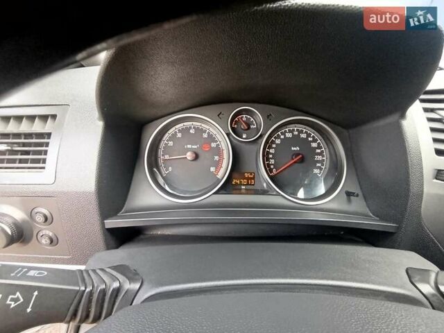 Опель Зафира 2005 в Черкассах на Automoto.ua Серый Опель Зафира, объемом двигателя 1.6 л и пробегом 147 тыс. км за 5500 $, фото 6 на Automoto.ua