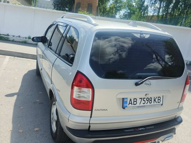 Серый Опель Зафира, объемом двигателя 1.8 л и пробегом 22 тыс. км за 5500 $, фото 4 на Automoto.ua
