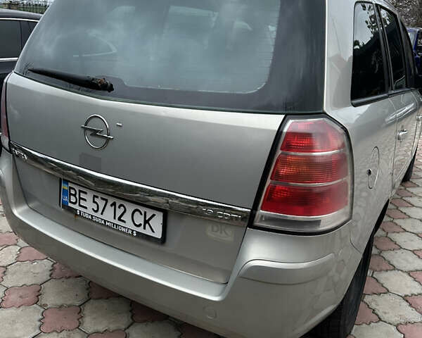 Серый Опель Зафира, объемом двигателя 1.91 л и пробегом 410 тыс. км за 4300 $, фото 7 на Automoto.ua