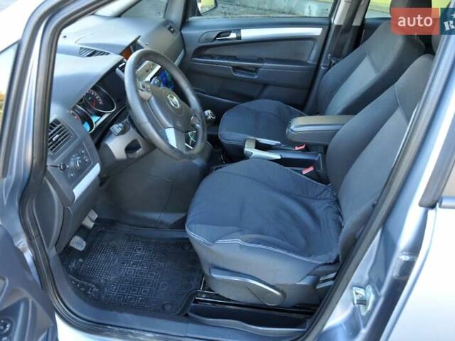 Опель Зафира 2006 в Львове на Automoto.ua Серый Опель Зафира, объемом двигателя 0 л и пробегом 385 тыс. км за 3900 $, фото 16 на Automoto.ua