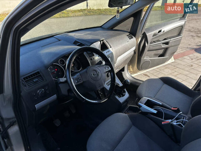Сірий Опель Зафіра, об'ємом двигуна 1.91 л та пробігом 334 тис. км за 4400 $, фото 22 на Automoto.ua