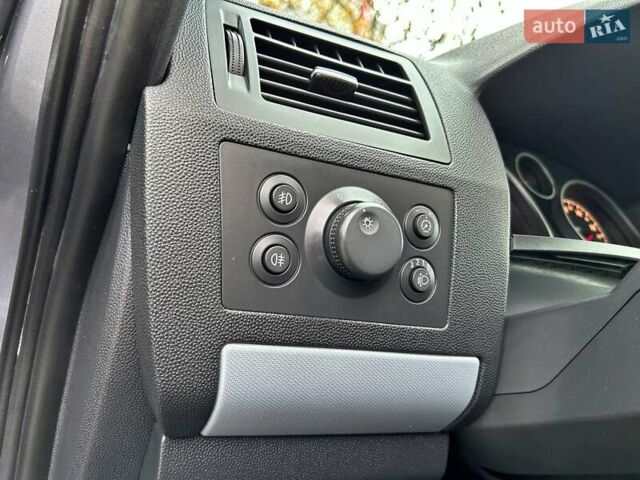 Серый Опель Зафира, объемом двигателя 1.8 л и пробегом 177 тыс. км за 5799 $, фото 20 на Automoto.ua