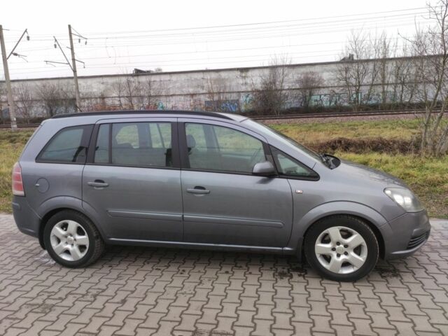 Серый Опель Зафира, объемом двигателя 1.9 л и пробегом 333 тыс. км за 2699 $, фото 8 на Automoto.ua