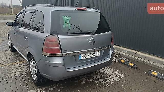 Серый Опель Зафира, объемом двигателя 1.91 л и пробегом 265 тыс. км за 5200 $, фото 3 на Automoto.ua