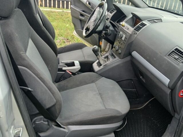 Опель Зафира 2006 в Луцке на Automoto.ua Серый Опель Зафира, объемом двигателя 1.6 л и пробегом 307 тыс. км за 4600 $, фото 9 на Automoto.ua