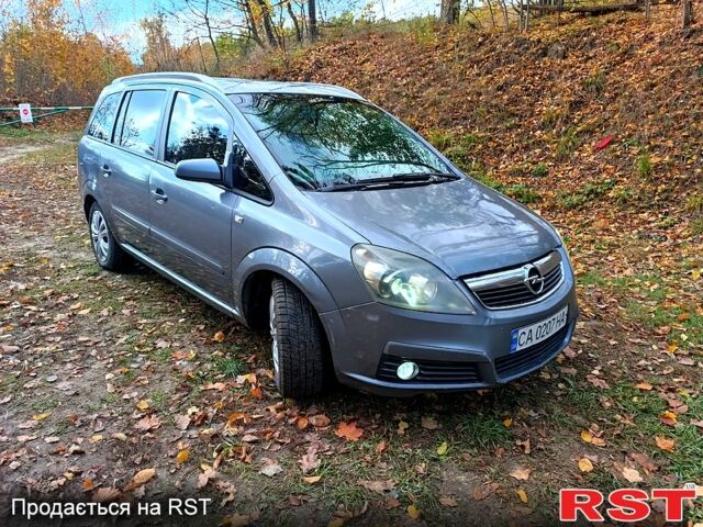 Серый Опель Зафира, объемом двигателя 1.9 л и пробегом 361 тыс. км за 4200 $, фото 5 на Automoto.ua