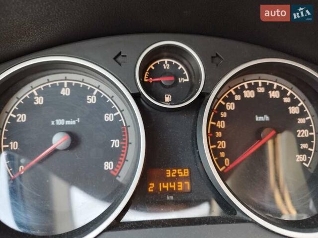 Серый Опель Зафира, объемом двигателя 1.8 л и пробегом 214 тыс. км за 5200 $, фото 16 на Automoto.ua