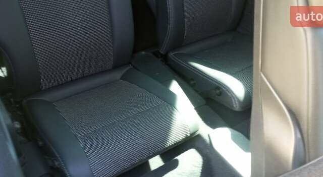 Серый Опель Зафира, объемом двигателя 1.8 л и пробегом 232 тыс. км за 5400 $, фото 22 на Automoto.ua