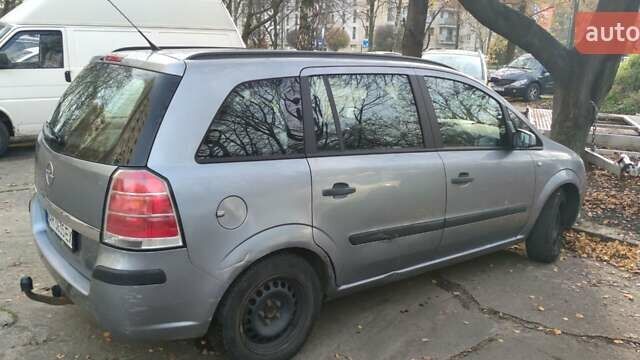 Серый Опель Зафира, объемом двигателя 1.6 л и пробегом 291 тыс. км за 4300 $, фото 33 на Automoto.ua