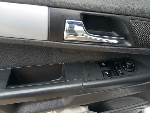 Сірий Опель Зафіра, об'ємом двигуна 0 л та пробігом 195 тис. км за 5650 $, фото 3 на Automoto.ua