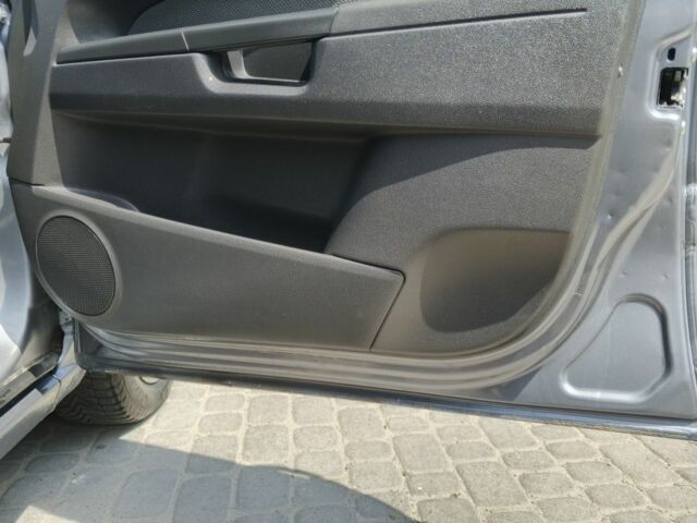 Серый Опель Зафира, объемом двигателя 1.8 л и пробегом 209 тыс. км за 5150 $, фото 19 на Automoto.ua