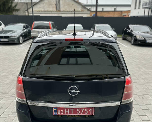 Сірий Опель Зафіра, об'ємом двигуна 1.8 л та пробігом 249 тис. км за 5999 $, фото 11 на Automoto.ua