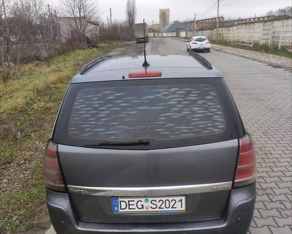 Серый Опель Зафира, объемом двигателя 1.9 л и пробегом 337 тыс. км за 2700 $, фото 6 на Automoto.ua