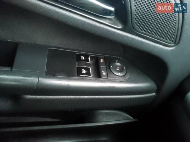 Сірий Опель Зафіра, об'ємом двигуна 1.6 л та пробігом 270 тис. км за 5500 $, фото 21 на Automoto.ua