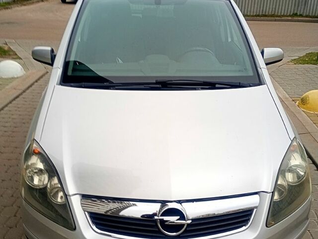 Сірий Опель Зафіра, об'ємом двигуна 1.6 л та пробігом 195 тис. км за 5650 $, фото 1 на Automoto.ua