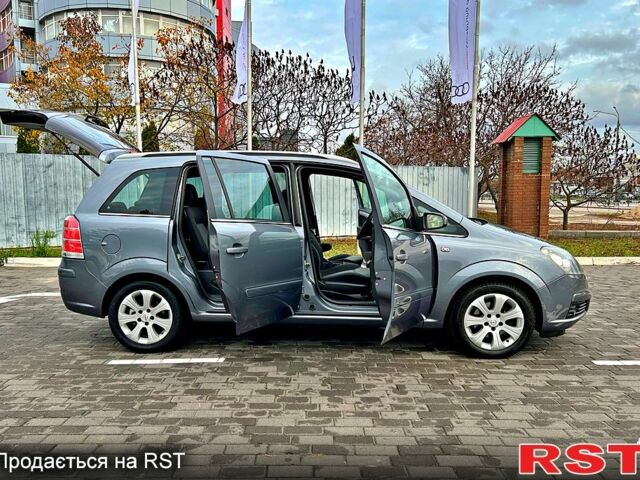 Сірий Опель Зафіра, об'ємом двигуна 1.8 л та пробігом 177 тис. км за 5799 $, фото 7 на Automoto.ua