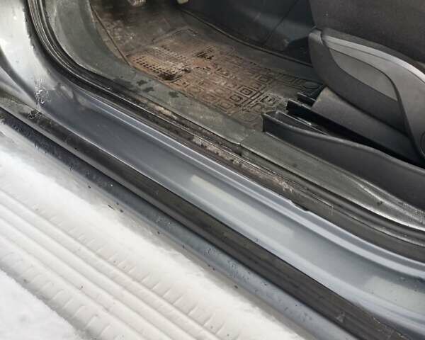 Сірий Опель Зафіра, об'ємом двигуна 1.6 л та пробігом 304 тис. км за 5100 $, фото 11 на Automoto.ua