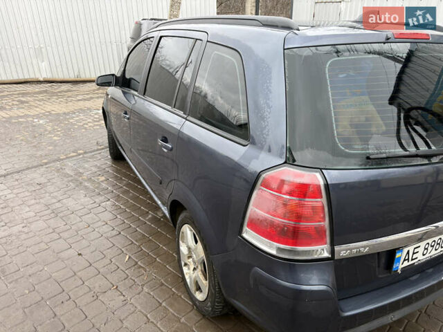Сірий Опель Зафіра, об'ємом двигуна 1.6 л та пробігом 327 тис. км за 6700 $, фото 7 на Automoto.ua