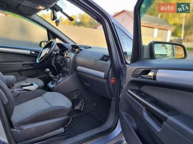 Сірий Опель Зафіра, об'ємом двигуна 1.9 л та пробігом 267 тис. км за 5800 $, фото 30 на Automoto.ua