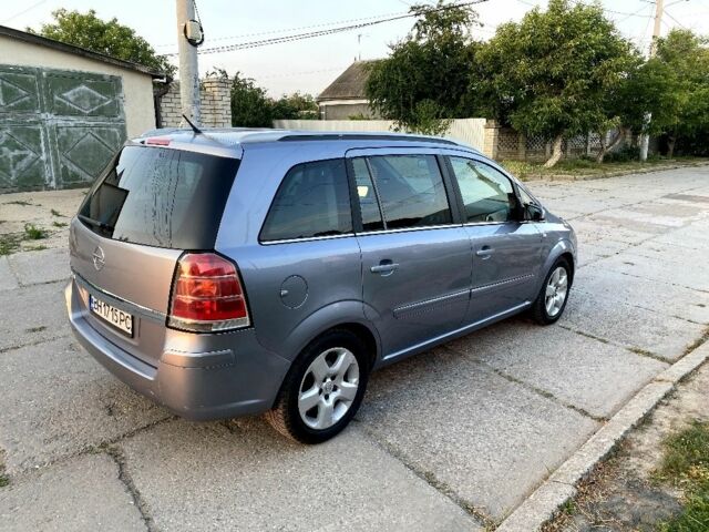 Сірий Опель Зафіра, об'ємом двигуна 1.6 л та пробігом 215 тис. км за 4999 $, фото 8 на Automoto.ua