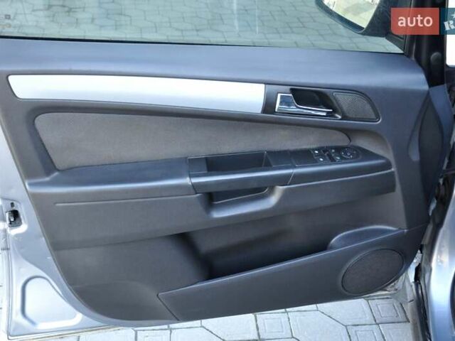 Опель Зафира 2006 в Львове на Automoto.ua Серый Опель Зафира, объемом двигателя 0 л и пробегом 385 тыс. км за 3900 $, фото 15 на Automoto.ua