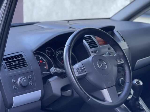 Опель Зафира 2006 в Жовкве на Automoto.ua Серый Опель Зафира, объемом двигателя 1.9 л и пробегом 228 тыс. км за 4999 $, фото 5 на Automoto.ua