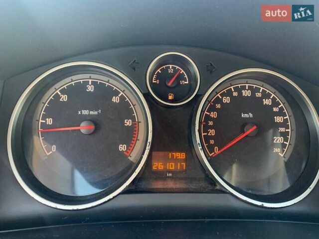 Серый Опель Зафира, объемом двигателя 1.9 л и пробегом 260 тыс. км за 5900 $, фото 29 на Automoto.ua