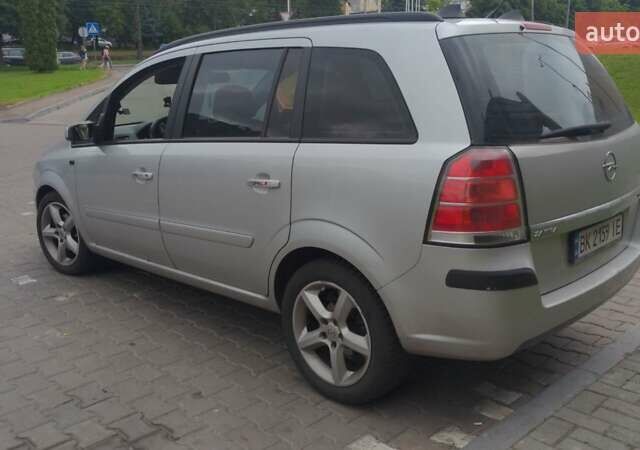 Серый Опель Зафира, объемом двигателя 1.8 л и пробегом 263 тыс. км за 6800 $, фото 1 на Automoto.ua