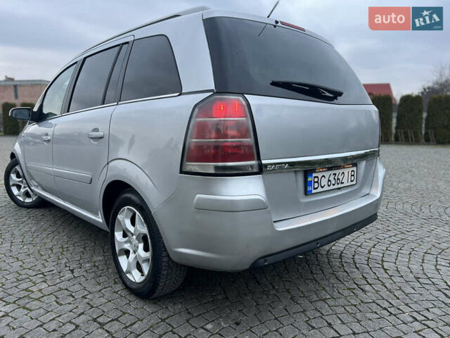 Серый Опель Зафира, объемом двигателя 1.9 л и пробегом 280 тыс. км за 4400 $, фото 13 на Automoto.ua