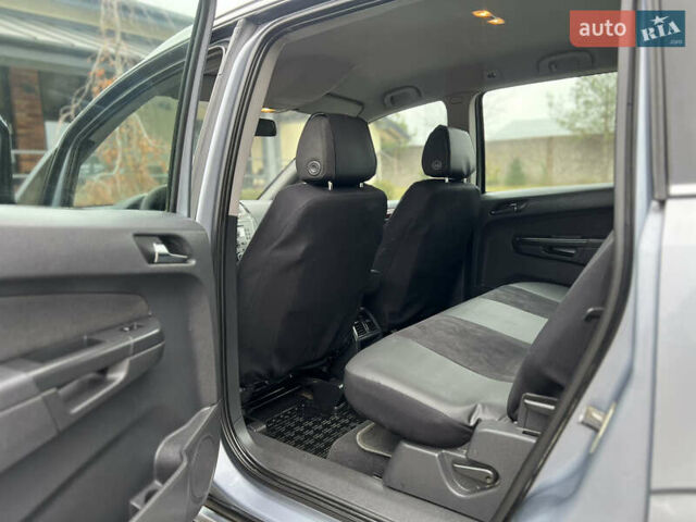 Серый Опель Зафира, объемом двигателя 1.9 л и пробегом 275 тыс. км за 4900 $, фото 36 на Automoto.ua