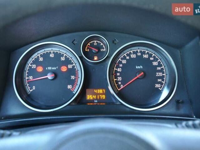 Опель Зафира 2006 в Львове на Automoto.ua Серый Опель Зафира, объемом двигателя 0 л и пробегом 385 тыс. км за 3900 $, фото 31 на Automoto.ua