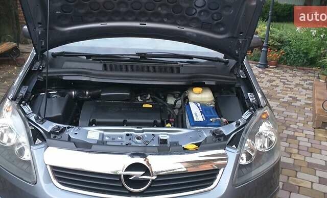 Серый Опель Зафира, объемом двигателя 1.6 л и пробегом 211 тыс. км за 5400 $, фото 23 на Automoto.ua