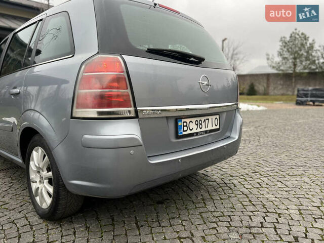 Серый Опель Зафира, объемом двигателя 1.9 л и пробегом 275 тыс. км за 4900 $, фото 10 на Automoto.ua