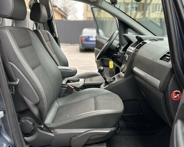 Сірий Опель Зафіра, об'ємом двигуна 1.8 л та пробігом 249 тис. км за 5999 $, фото 31 на Automoto.ua