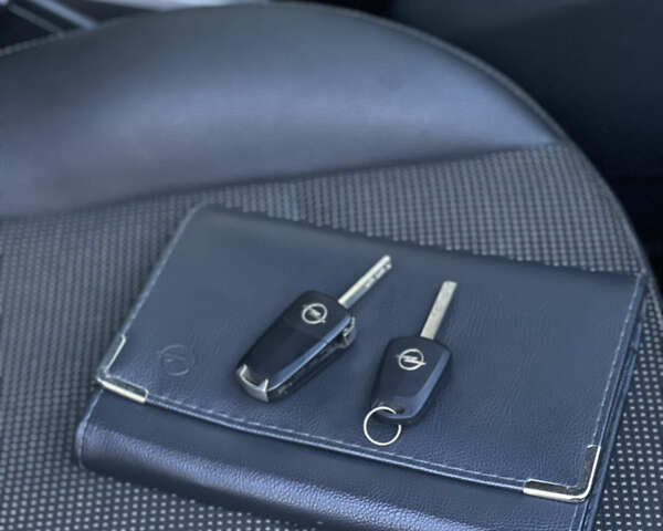 Опель Зафира 2006 в Жовкве на Automoto.ua Серый Опель Зафира, объемом двигателя 1.9 л и пробегом 228 тыс. км за 4999 $, фото 78 на Automoto.ua