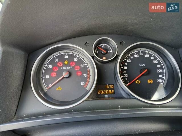 Серый Опель Зафира, объемом двигателя 1.8 л и пробегом 209 тыс. км за 5250 $, фото 11 на Automoto.ua