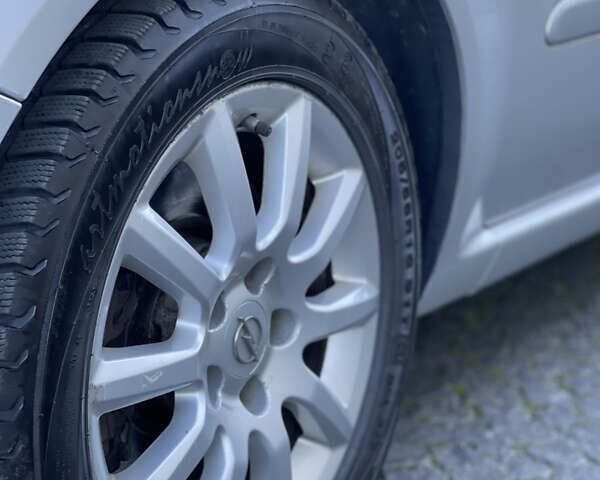 Опель Зафира 2006 в Жовкве на Automoto.ua Серый Опель Зафира, объемом двигателя 1.9 л и пробегом 228 тыс. км за 4999 $, фото 28 на Automoto.ua